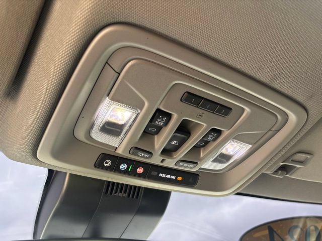 Used 2024 Chevrolet Silverado 1500 LT Trail Boss w/ LT Trail Boss Premium Package AWD/4WD image 15