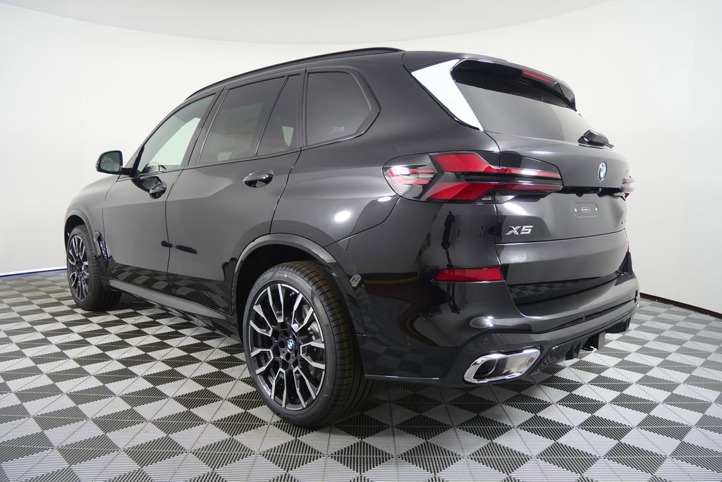 Used 2026 BMW X5 xDrive40i w/ M Sport Package image 5