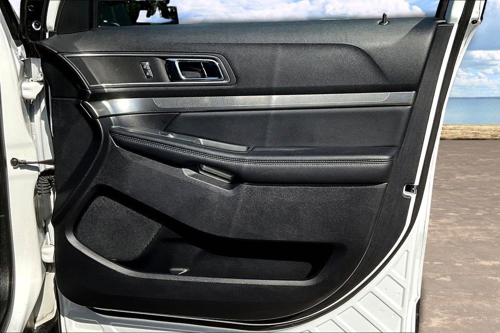 Used 2019 Ford Explorer XLT FWD image 31