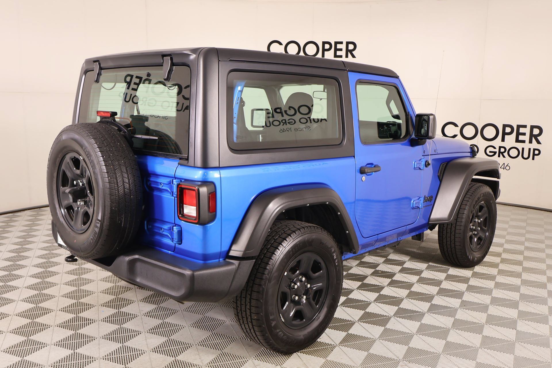Used 2023 Jeep Wrangler Sport AWD/4WD image 18