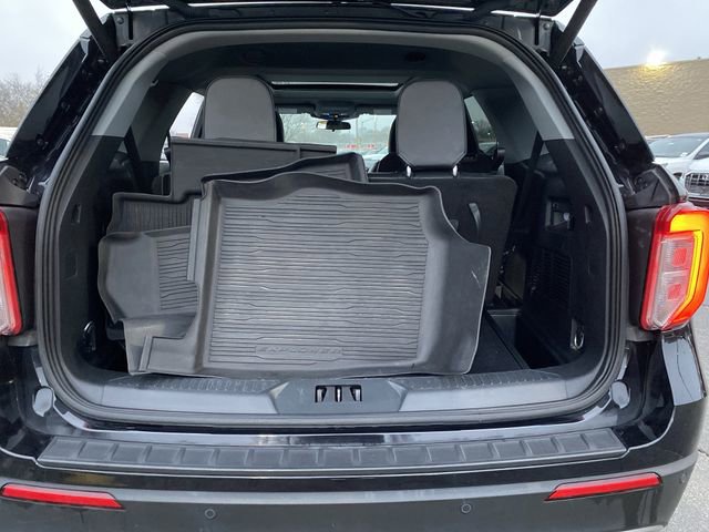 Certified 2023 Ford Explorer XLT w/ Equipment Group 202A image 16