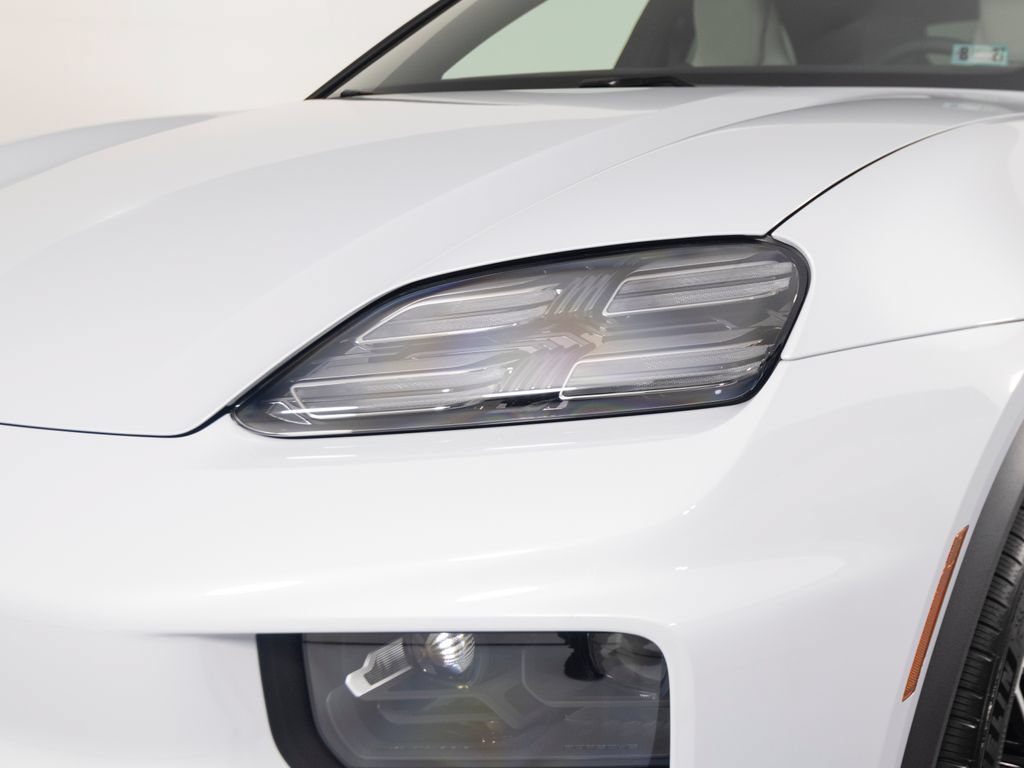 New 2026 Porsche Macan 4 Electric AWD/4WD image 39