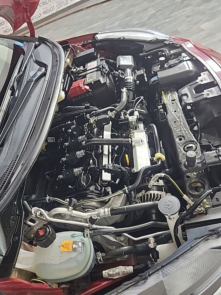 Used 2024 Nissan Versa SR image 17