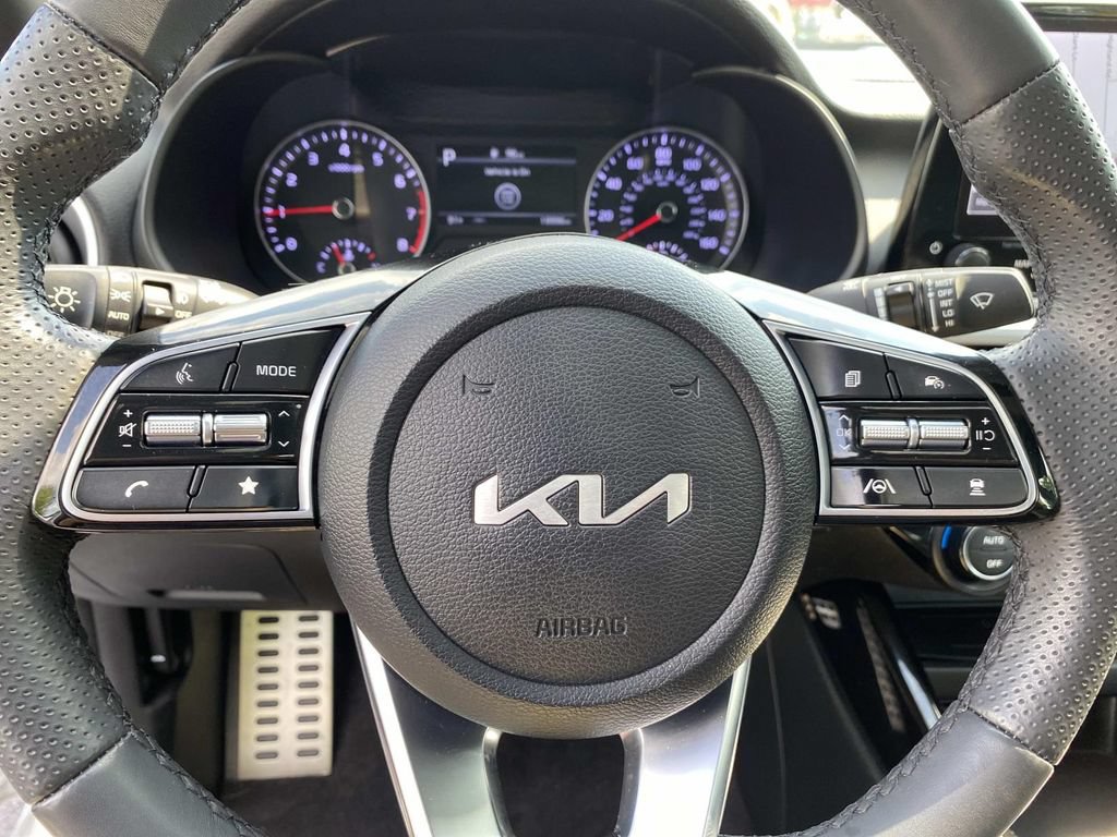 Used 2023 Kia Forte GT-Line w/ GT-Line Premium Package FWD image 16