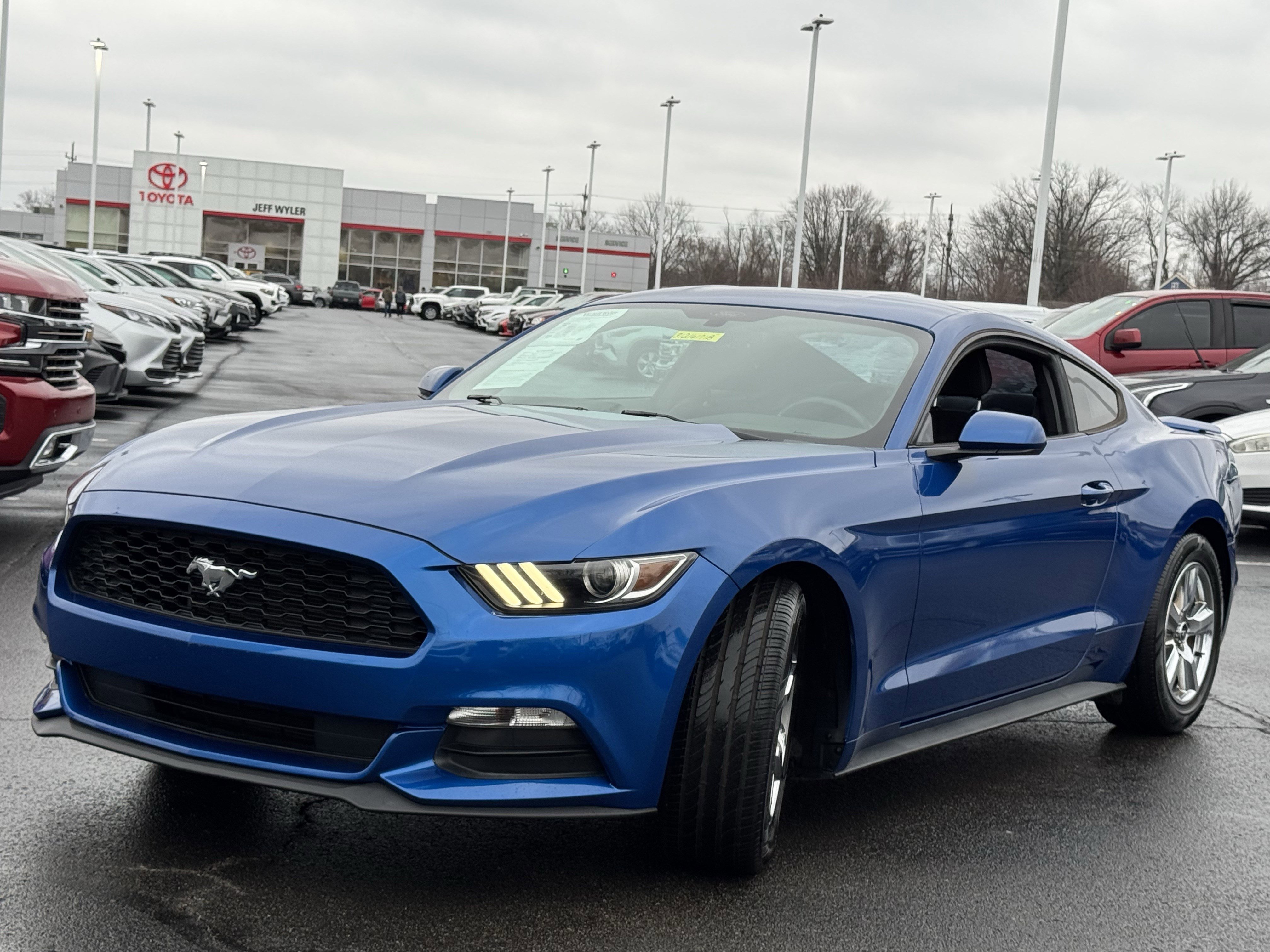 Used 2017 Ford Mustang Coupe image 15