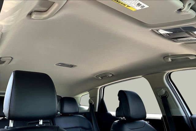 Used 2024 Kia Sportage EX AWD/4WD image 24