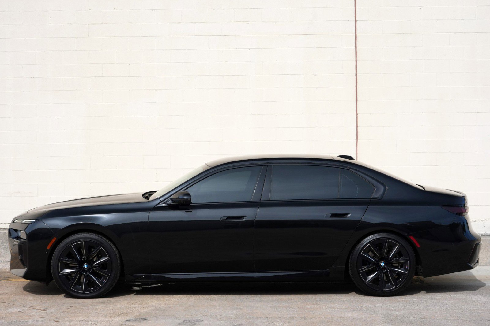 Used 2023 BMW 740i RWD image 60