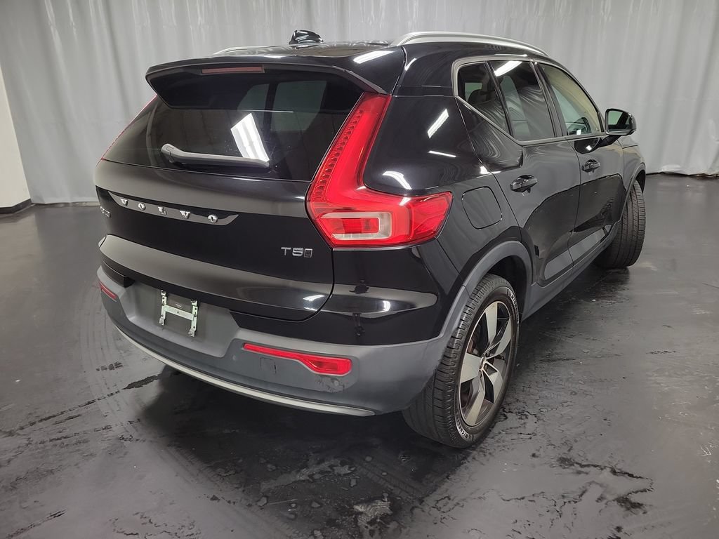 Used 2020 Volvo XC40 T5 Momentum w/ Protection Package Premier AWD/4WD image 8