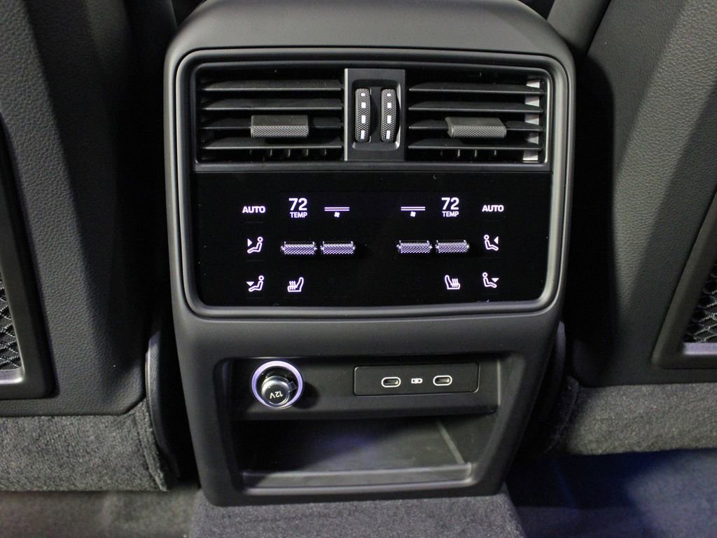 Certified 2026 Porsche Cayenne Coupe image 35