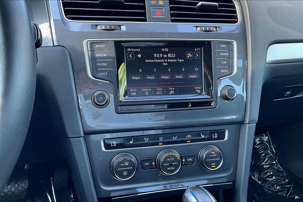 Used 2015 Volkswagen e-Golf SEL Premium FWD image 13