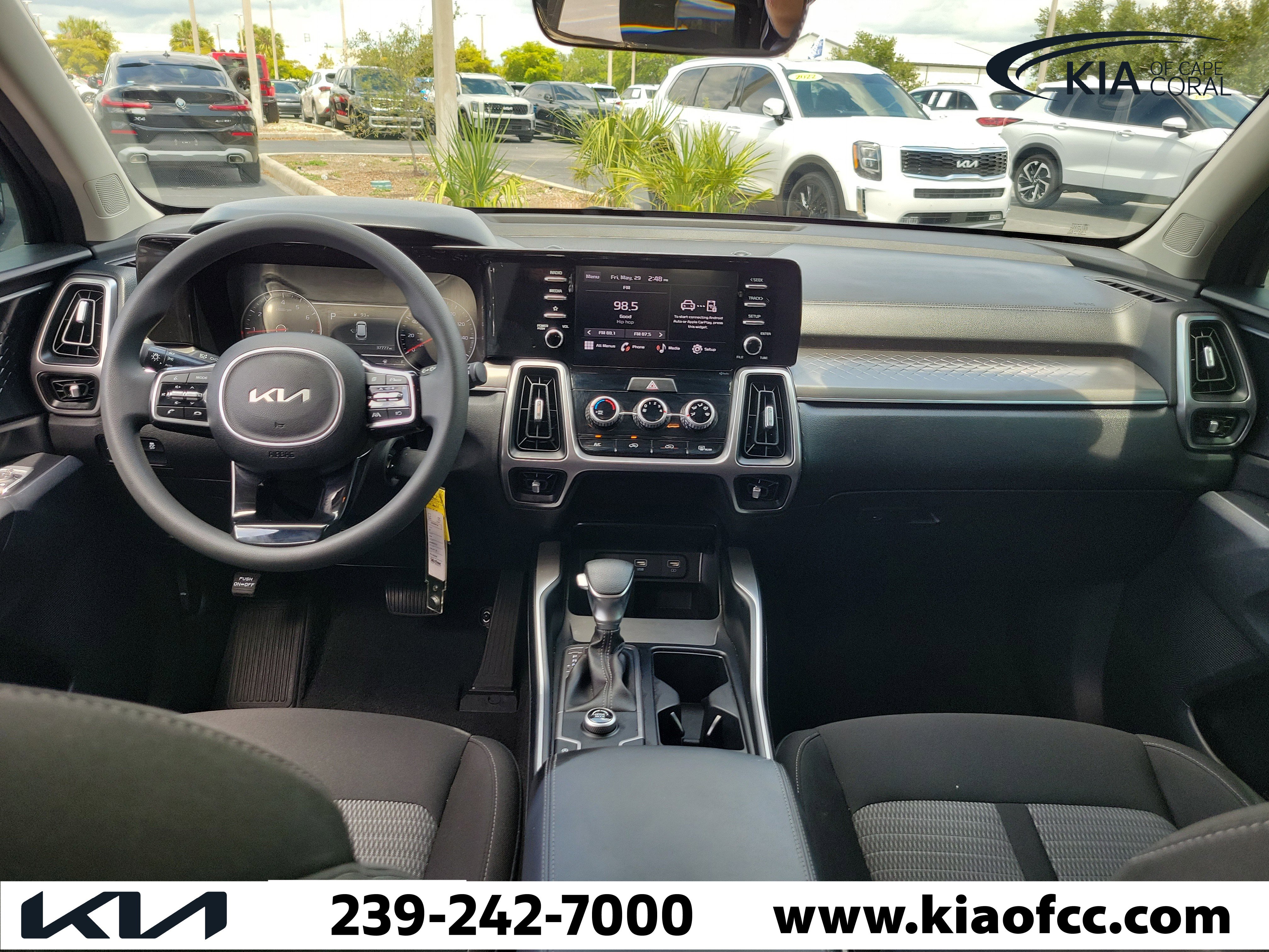 Used 2023 Kia Sorento LX FWD image 15
