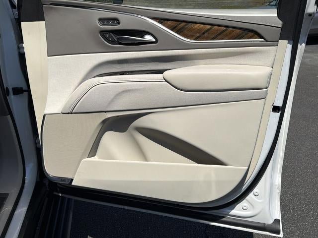 Certified 2022 Cadillac Escalade Premium Luxury Platinum w/ Heavy-Duty Trailer Package RWD image 14