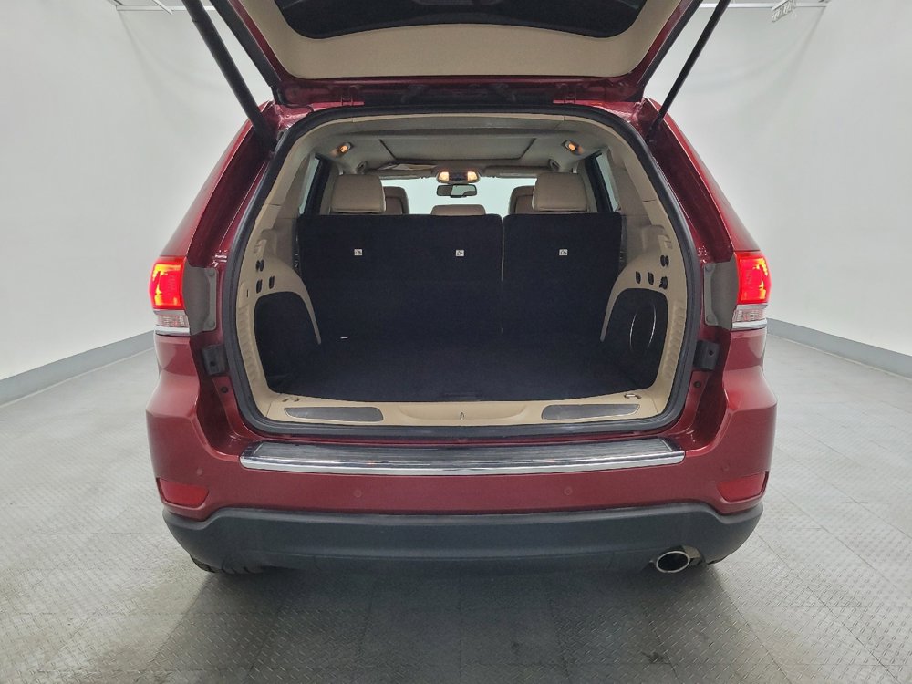 Used 2015 Jeep Grand Cherokee Limited w/ Luxury Group II image 29