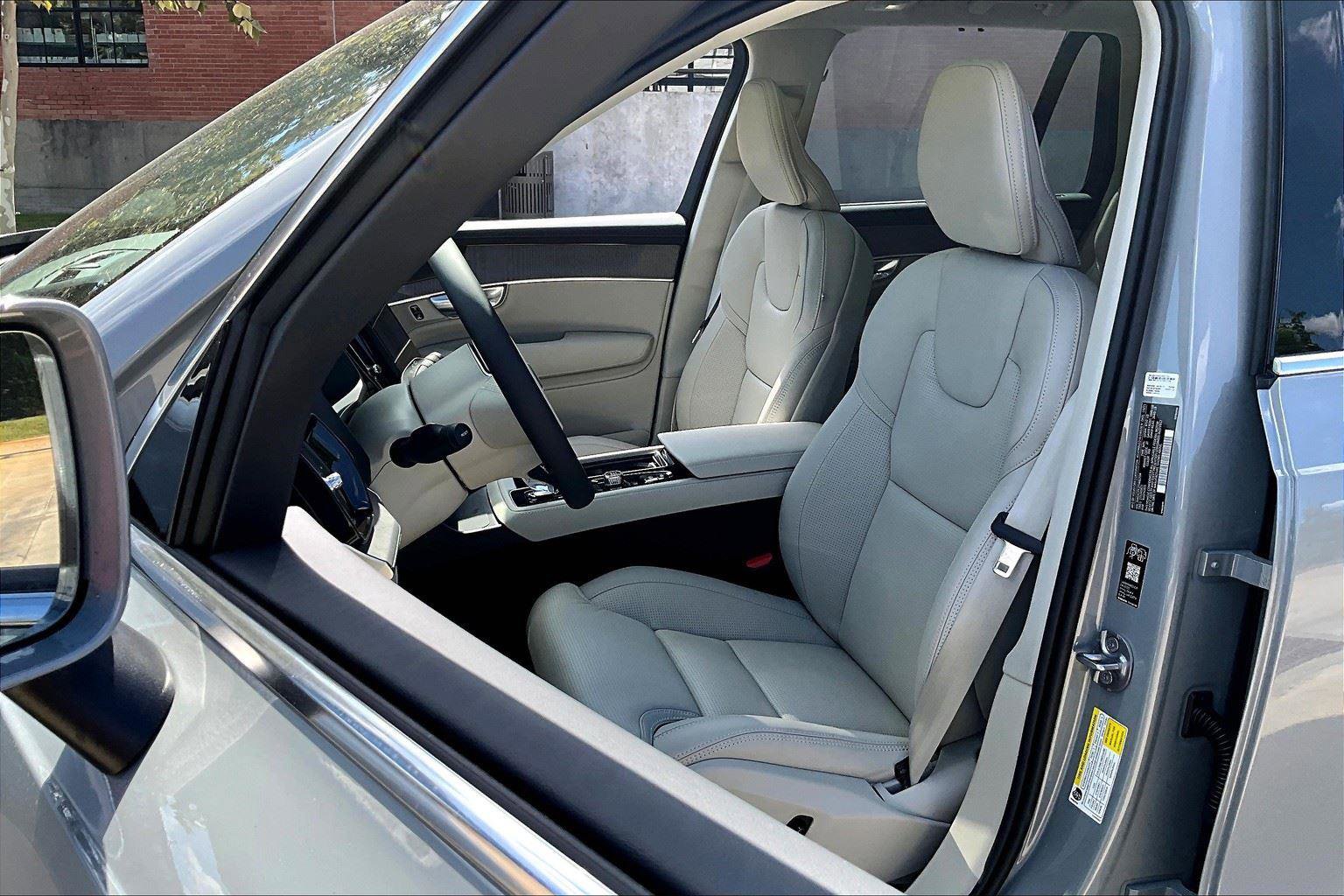 New 2026 Volvo XC90 B6 Ultra image 27