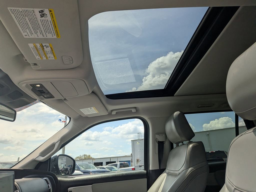 Used 2025 Ford Expedition Active image 22