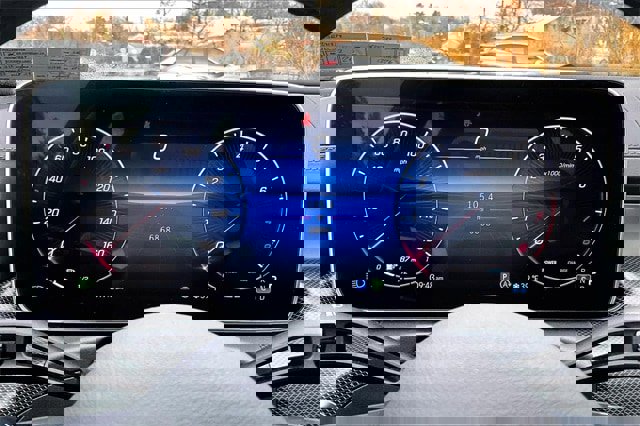 Used 2025 Mercedes-Benz C 300 4MATIC Sedan image 16