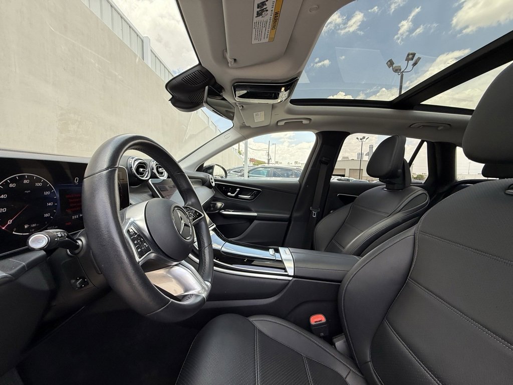 Used 2023 Mercedes-Benz GLC 300 4MATIC image 5