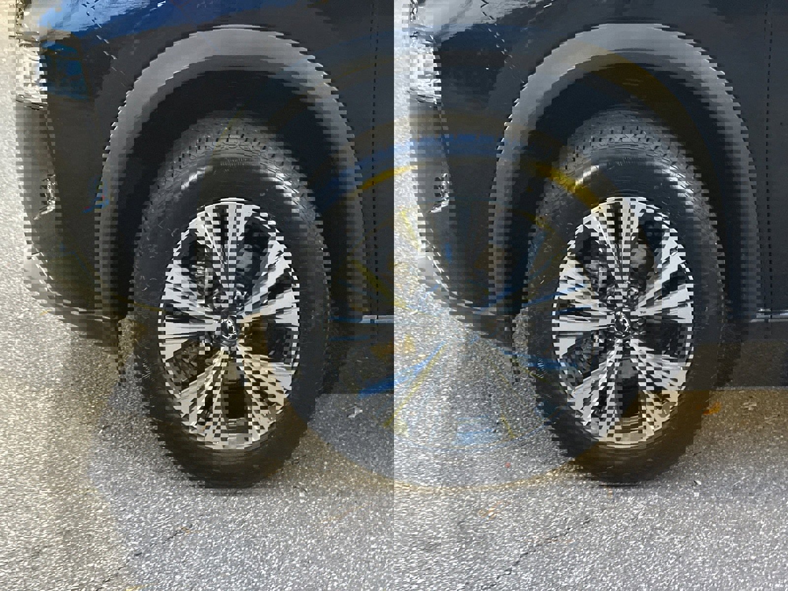 Used 2023 Nissan Rogue SV image 11