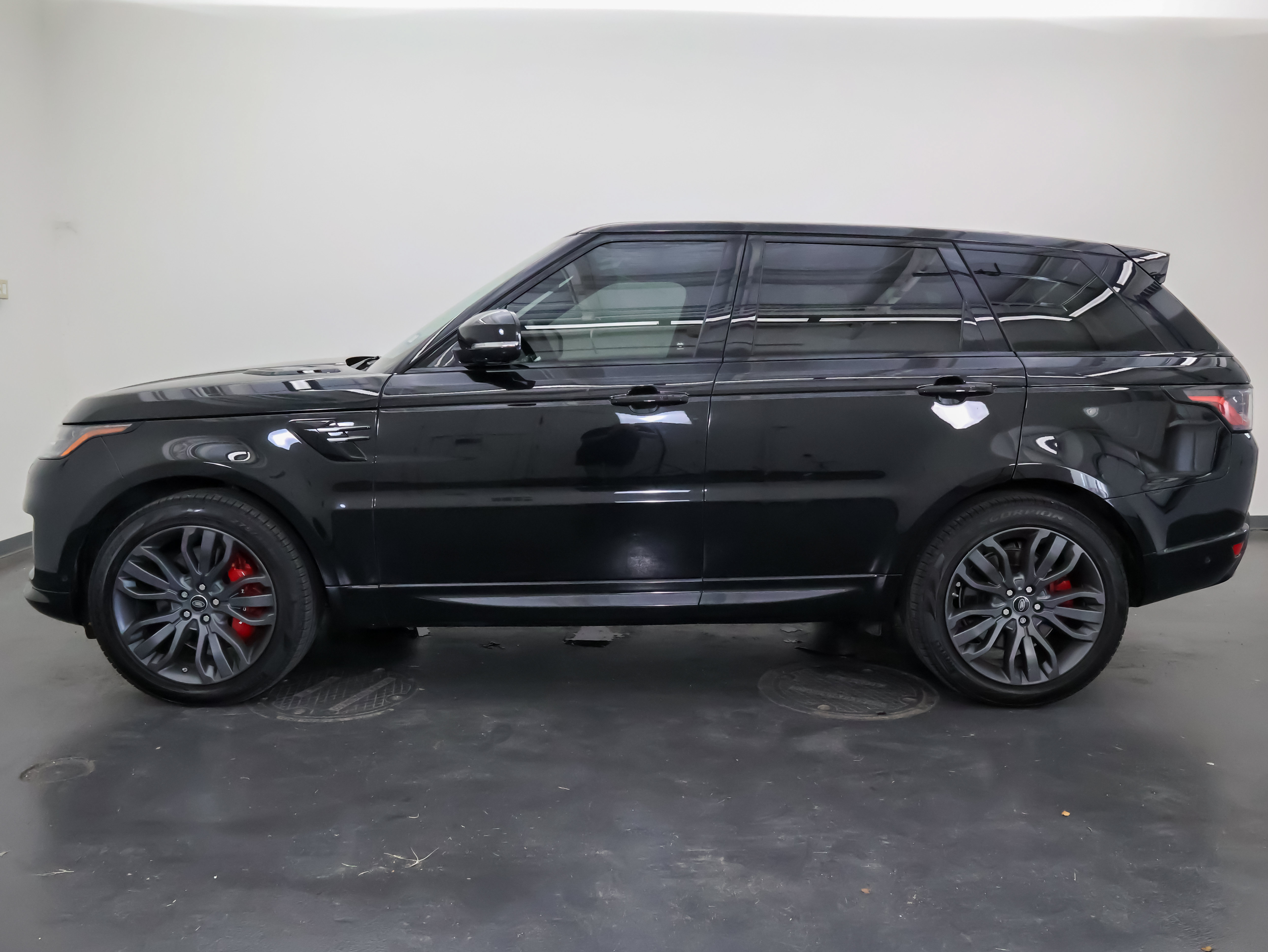Used 2018 Land Rover Range Rover Sport Supercharged AWD/4WD image 6