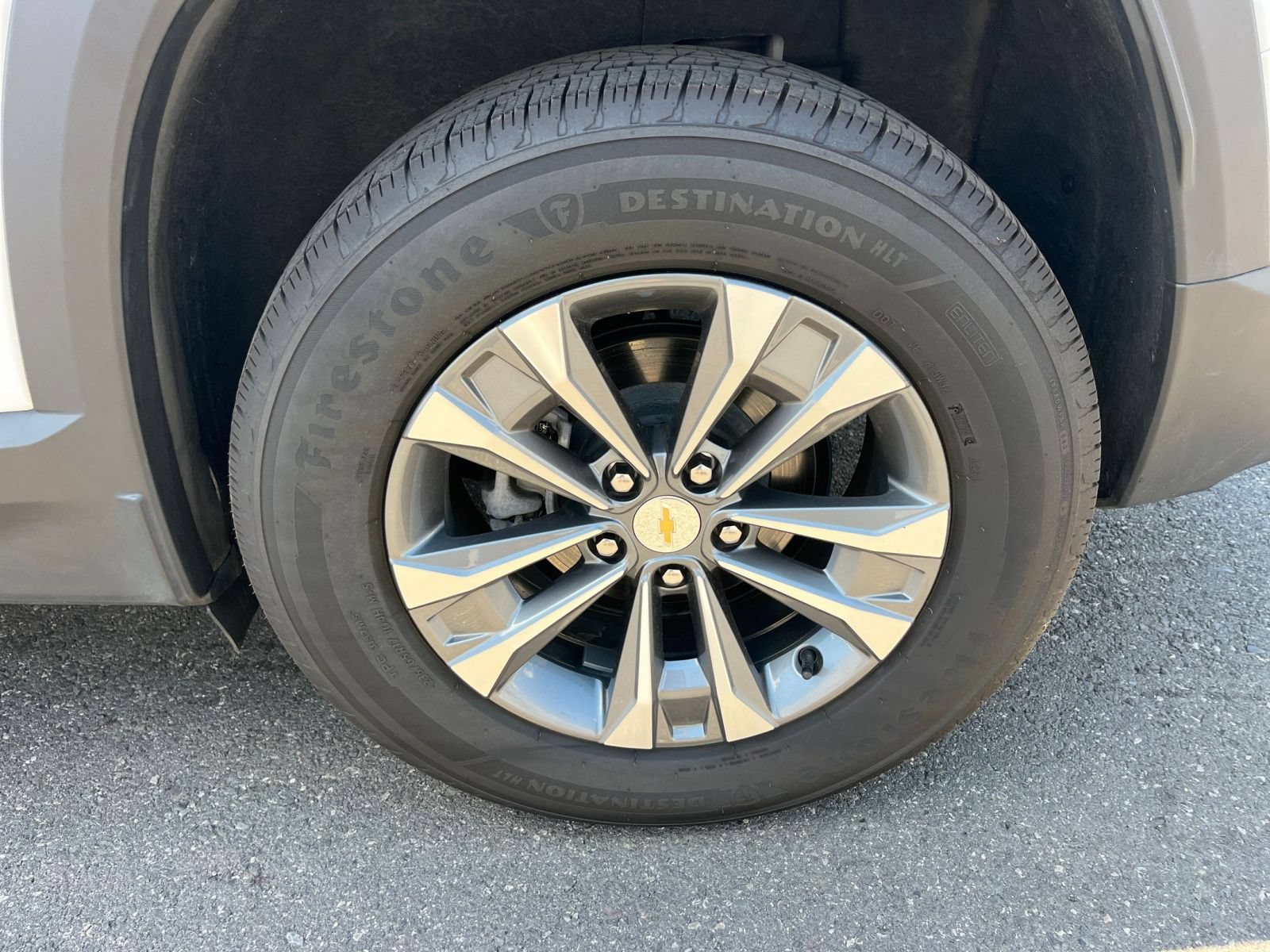 Used 2025 Chevrolet Equinox LT FWD image 30