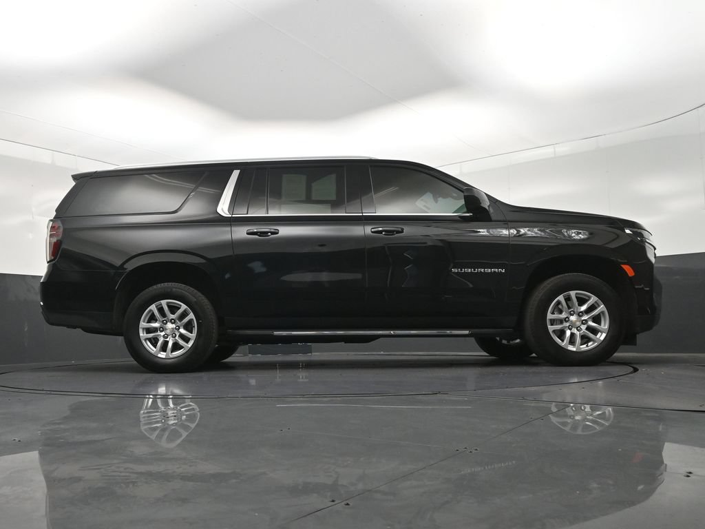 Used 2024 Chevrolet Suburban LS RWD image 29