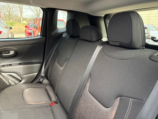 Used 2023 Jeep Renegade Latitude AWD/4WD image 23