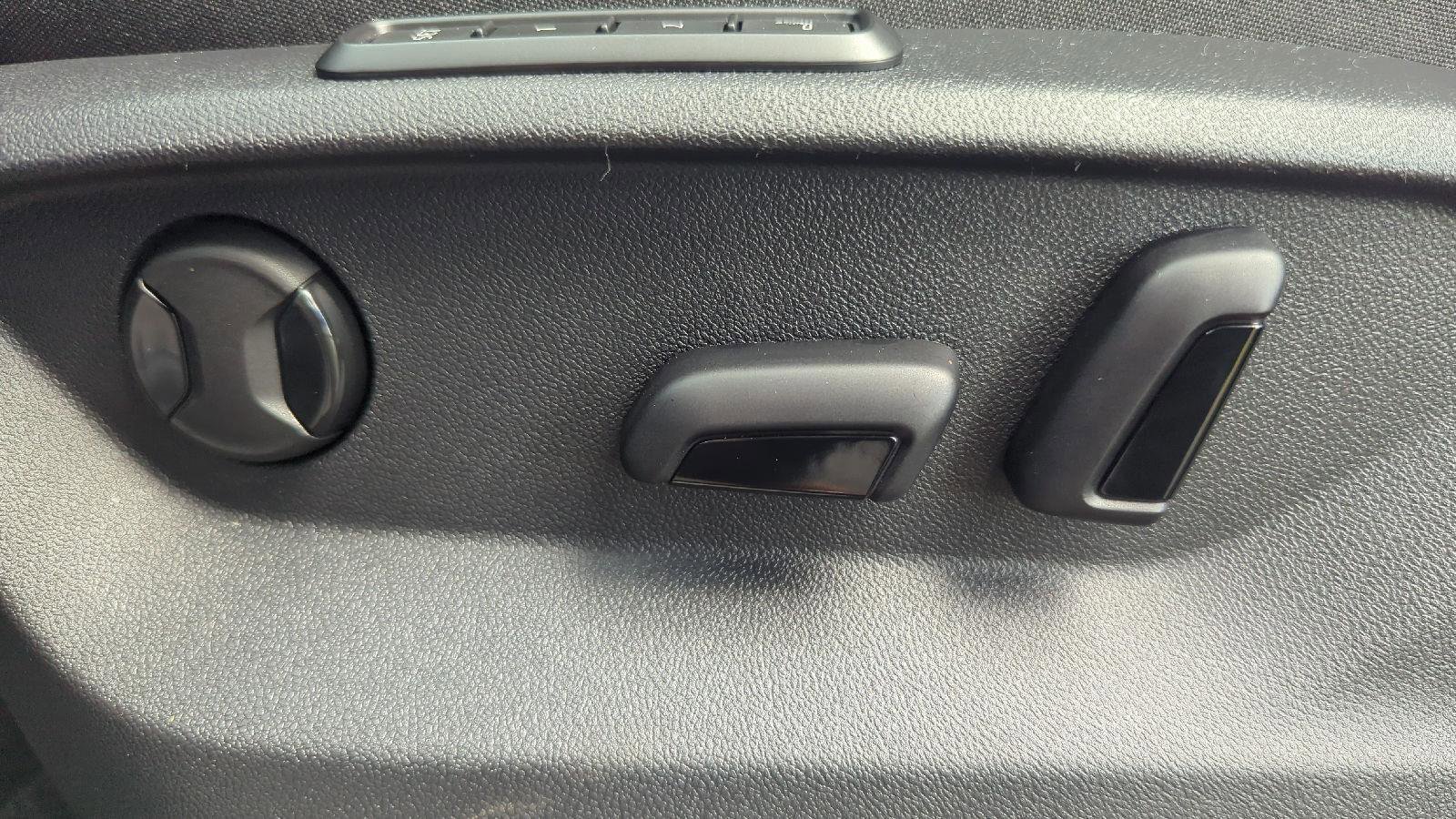 New 2026 Volkswagen Atlas Cross Sport SEL Premium R-Line image 19