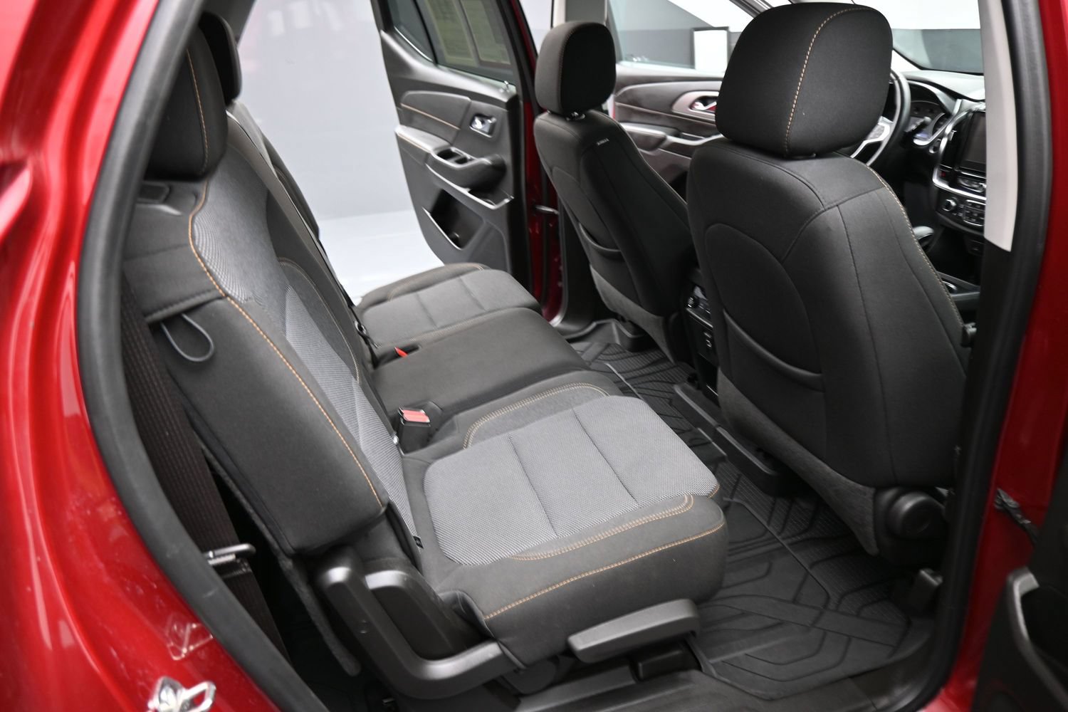 Used 2021 Chevrolet Traverse LT FWD image 19