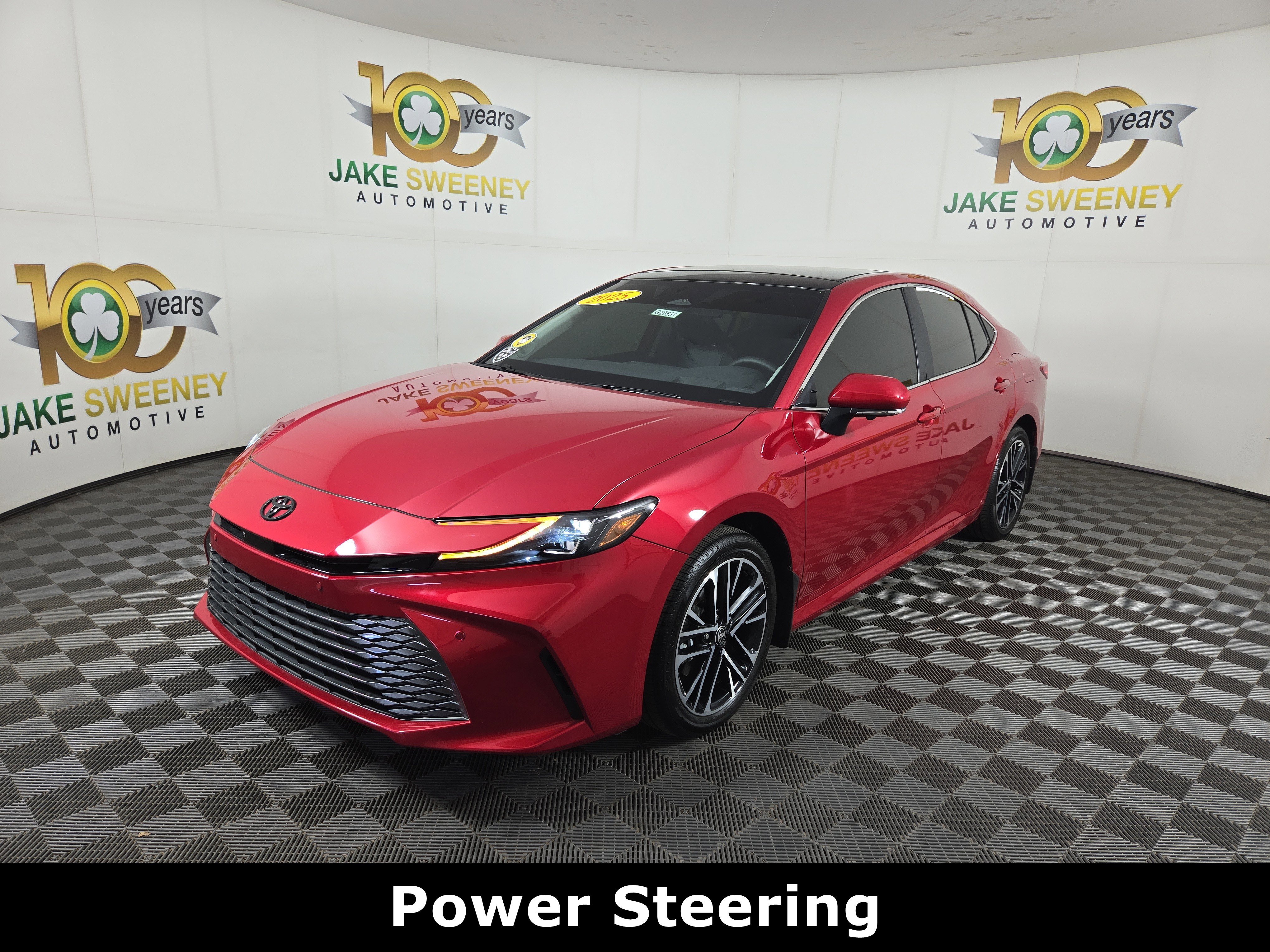 Used 2025 Toyota Camry XLE w/ Premium Plus Package AWD/4WD image 3