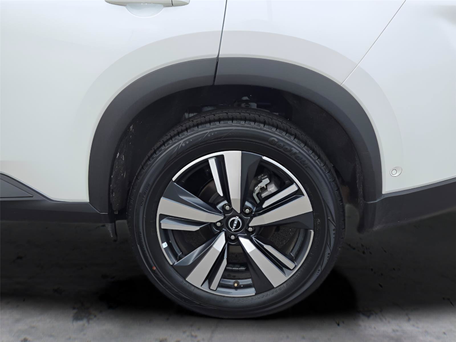 Used 2026 Nissan Rogue SL AWD/4WD image 13