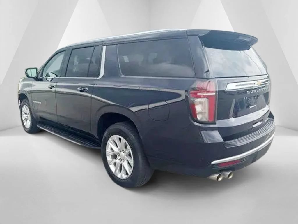 Used 2024 Chevrolet Suburban Premier AWD/4WD image 5