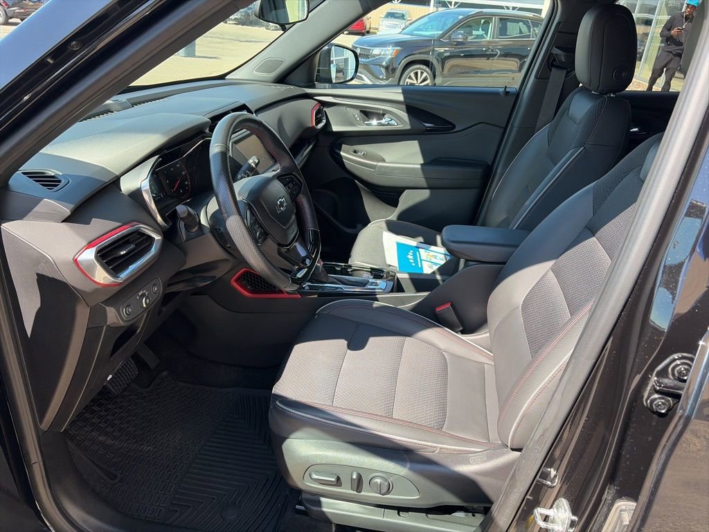 Used 2022 Chevrolet TrailBlazer RS image 11