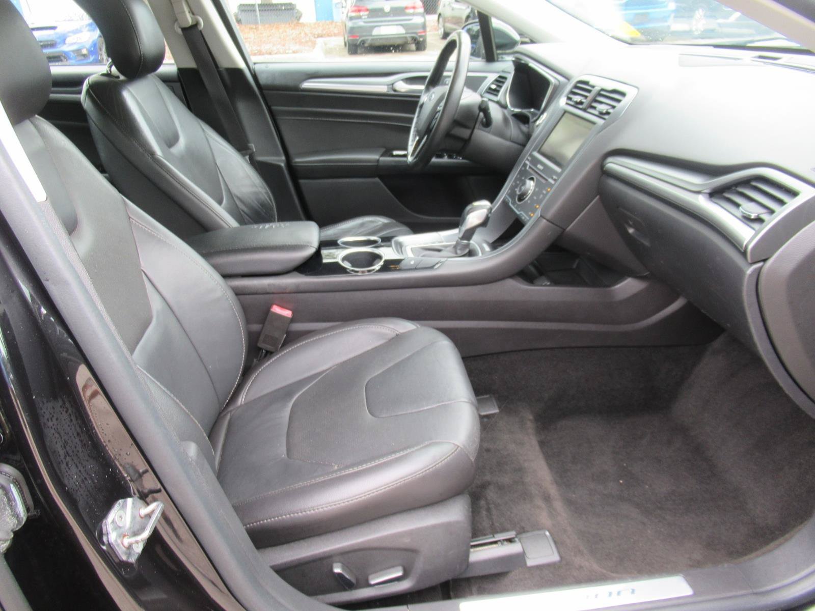 Used 2013 Ford Fusion Titanium w/ Titanium Driver Assist Pkg FWD image 10