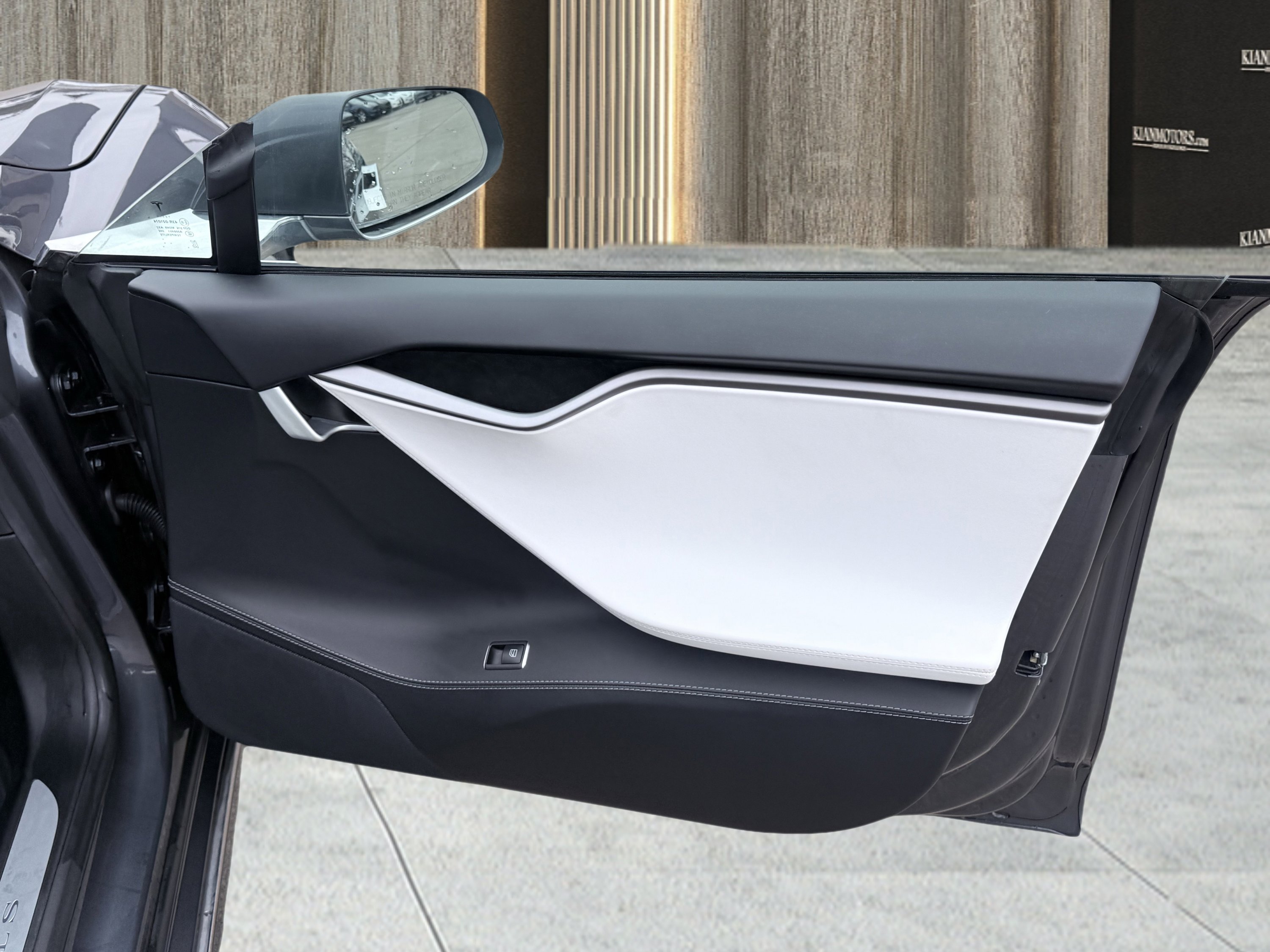 Used 2020 Tesla Model S Long Range Plus image 48