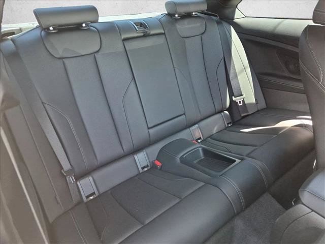 Used 2025 BMW 230i Coupe w/ M Sport Package RWD image 21