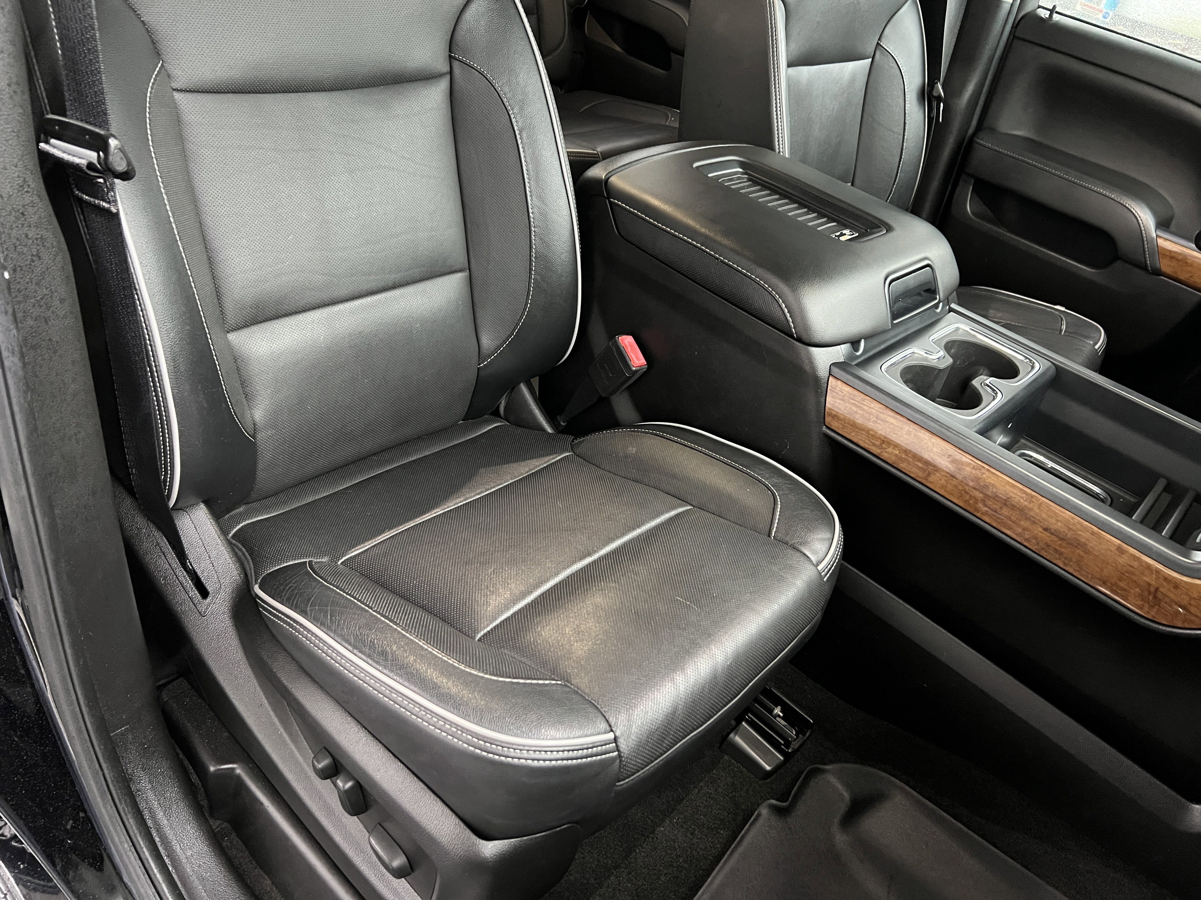 Used 2018 Chevrolet Silverado 2500 High Country w/ Duramax Plus Package image 23