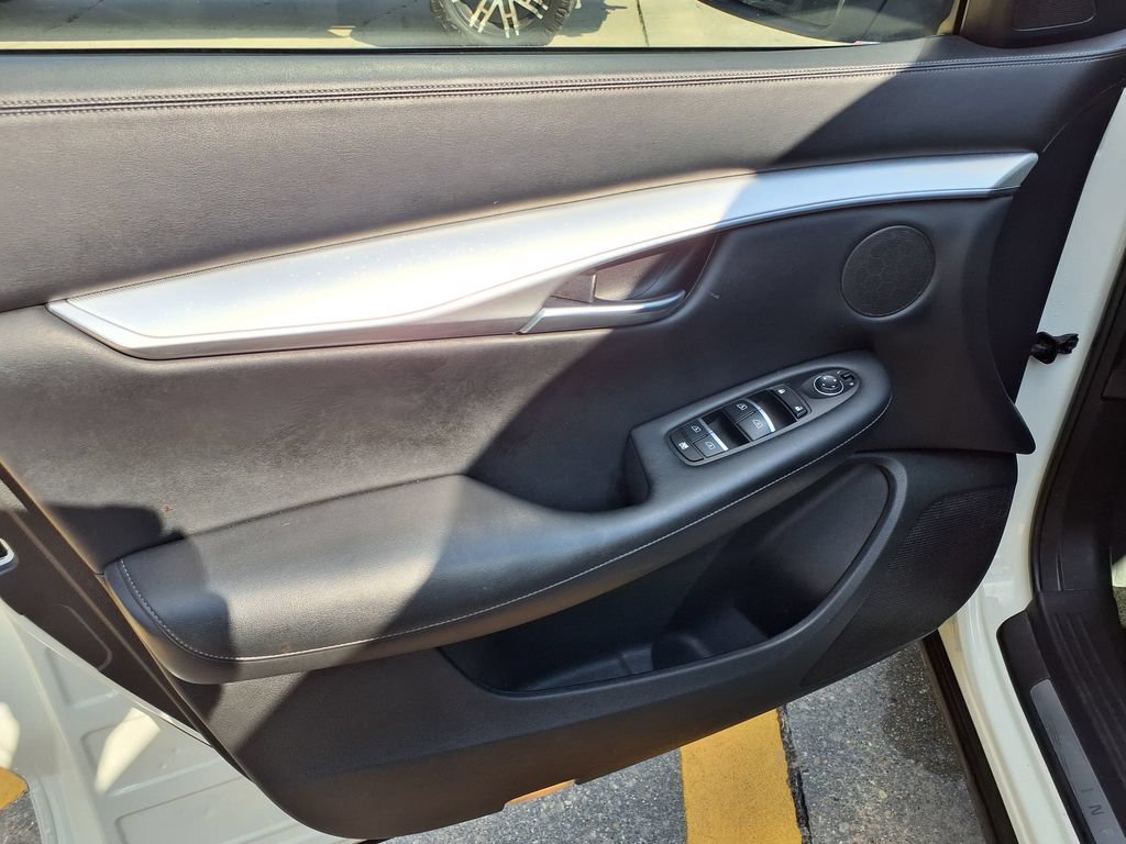 Used 2021 INFINITI QX50 Luxe FWD image 19
