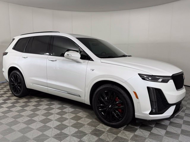 Used 2022 Cadillac XT6 Sport w/ Technology Package AWD/4WD image 11