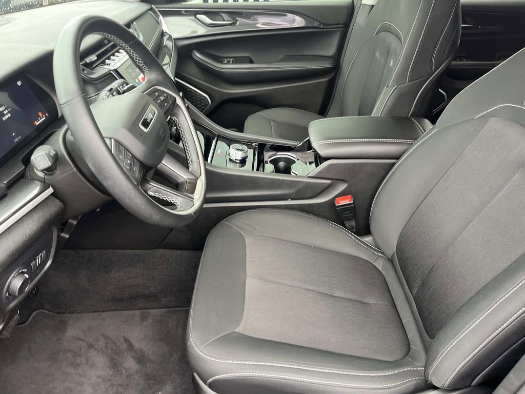 Used 2021 Jeep Grand Cherokee L Laredo w/ Luxury Tech Group I image 15