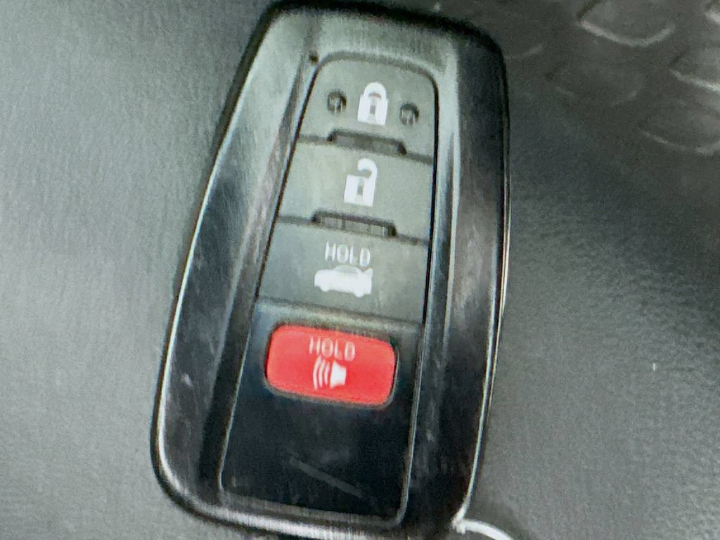 Used 2018 Toyota Camry XLE w/ Audio Package FWD image 38