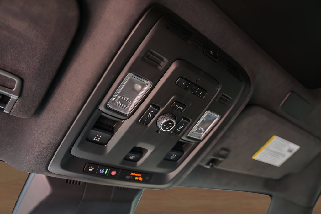 Certified 2024 Cadillac Escalade V AWD/4WD image 21