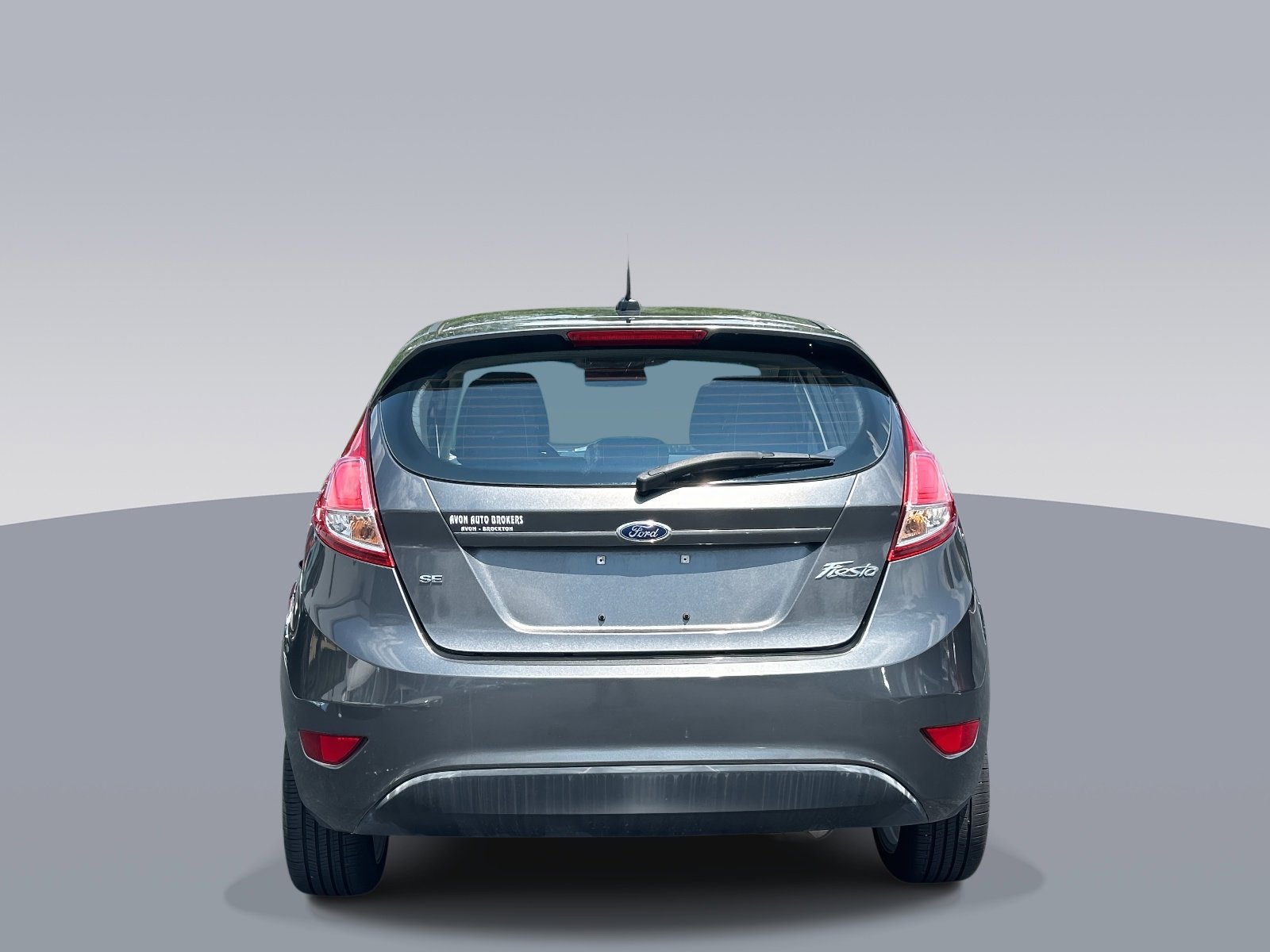 Used 2015 Ford Fiesta SE image 4