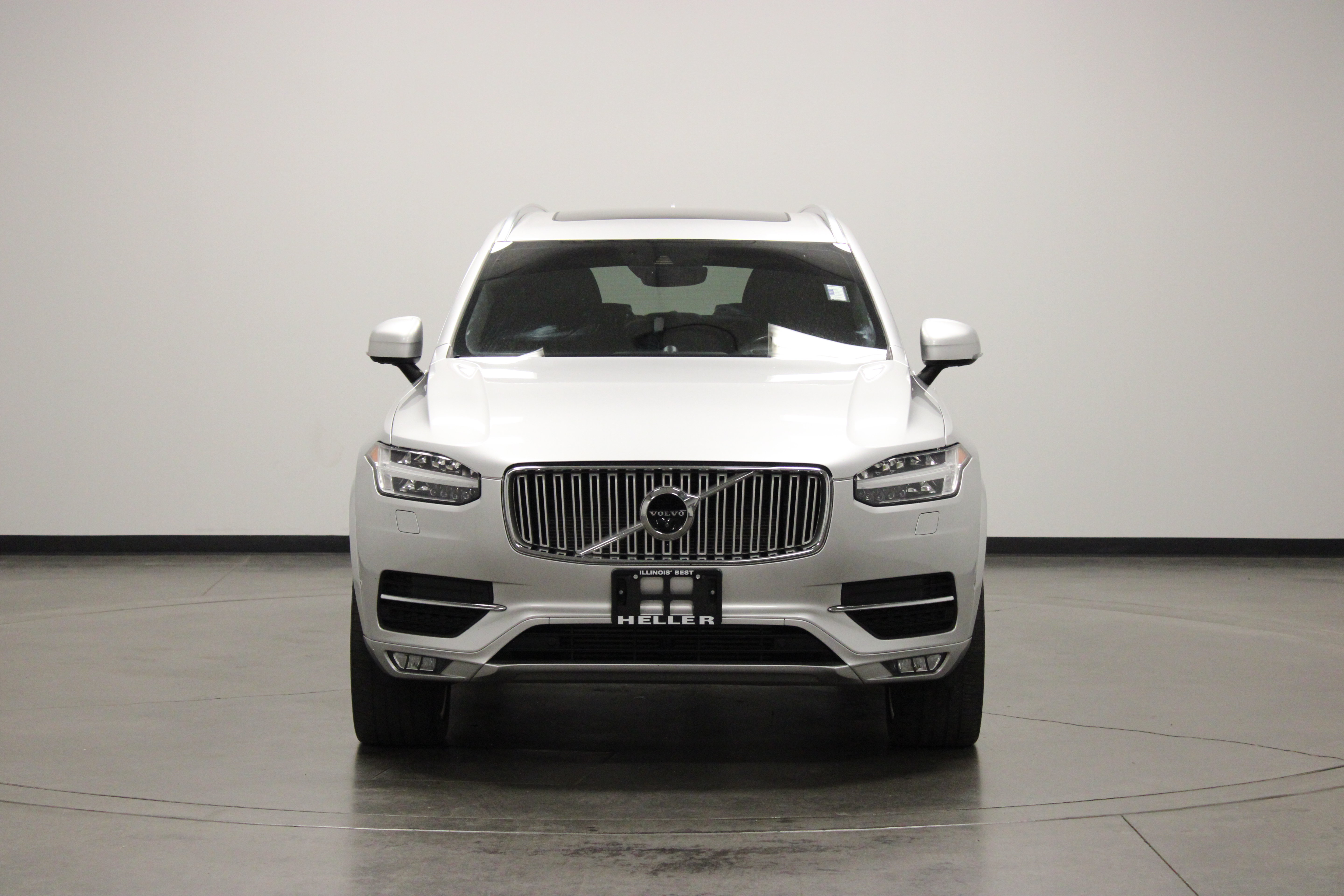 Used 2018 Volvo XC90 T6 Inscription w/ Convenience Package AWD/4WD image 3