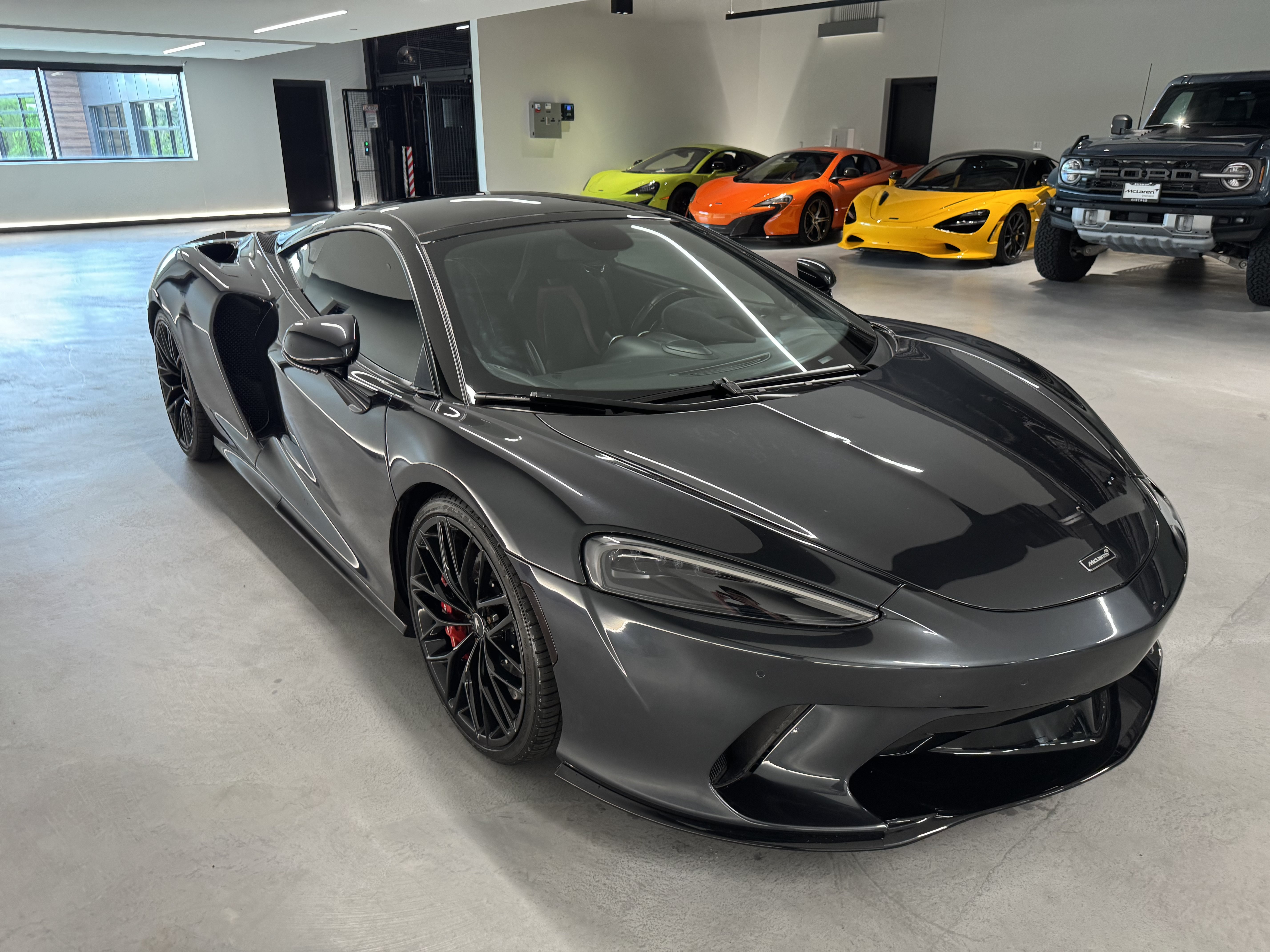 Used 2023 McLaren GT RWD image 7