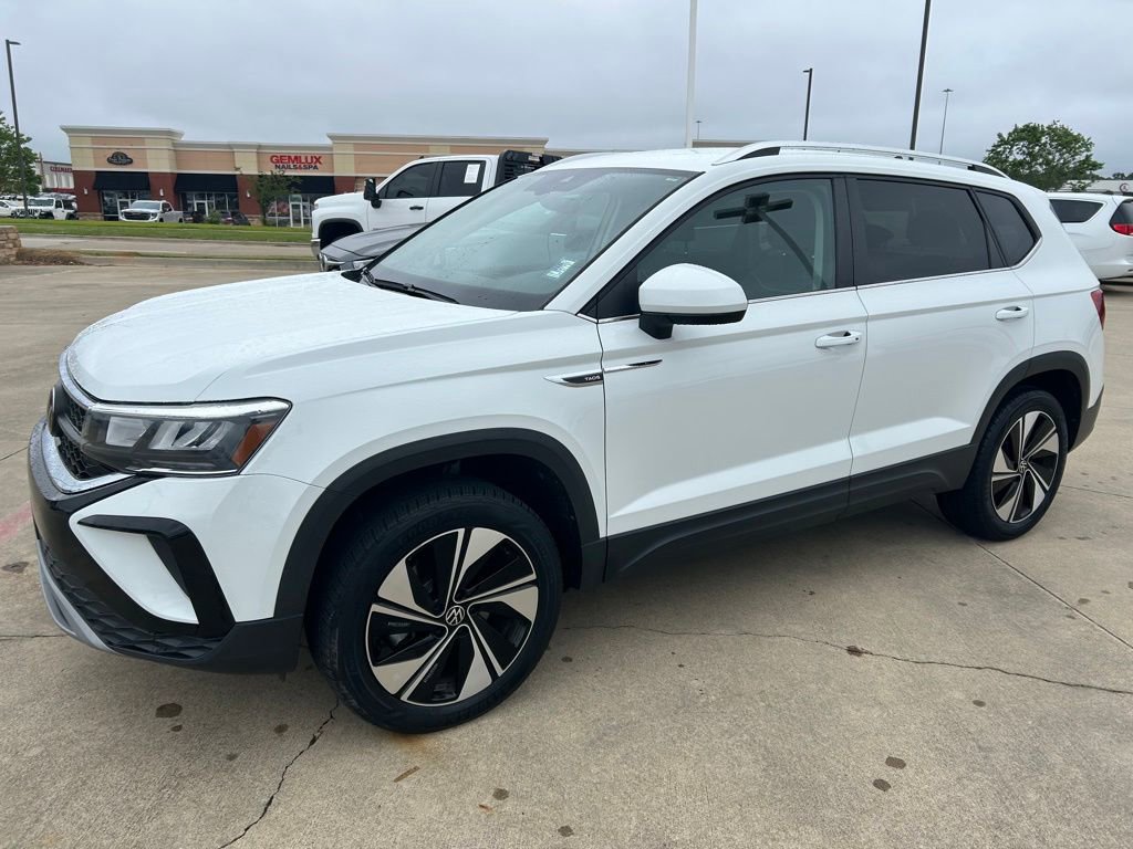 Used 2023 Volkswagen Taos SE AWD/4WD image 14