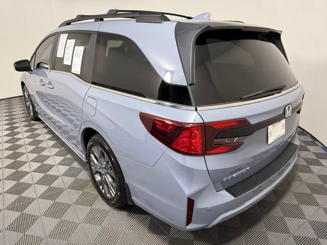 Used 2025 Honda Odyssey Touring image 4