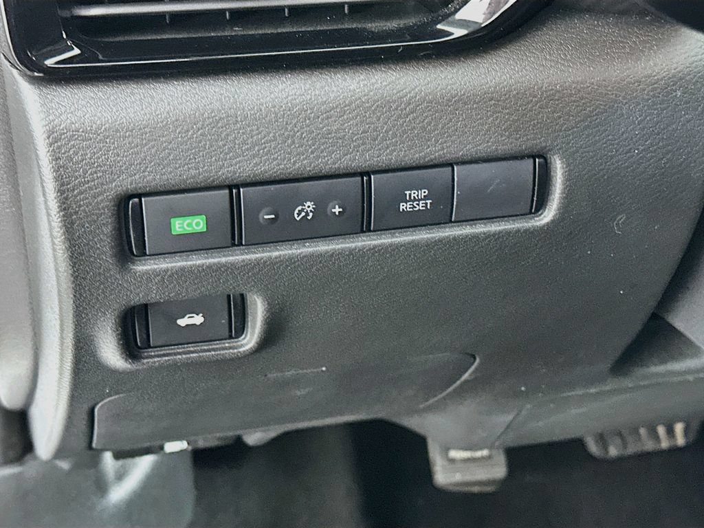 Certified 2023 Nissan Sentra SV FWD image 15