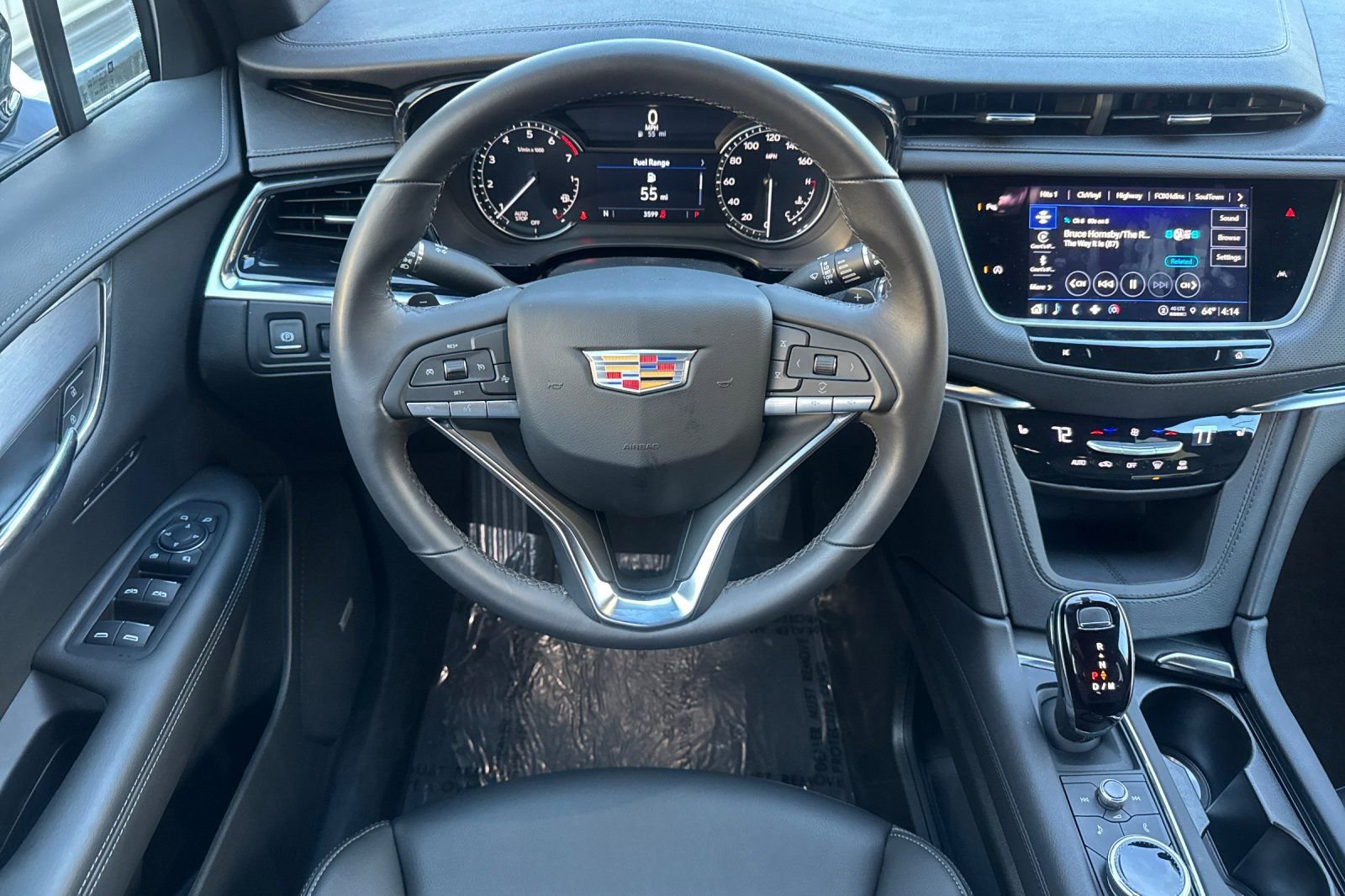 Used 2025 Cadillac XT6 Luxury image 15