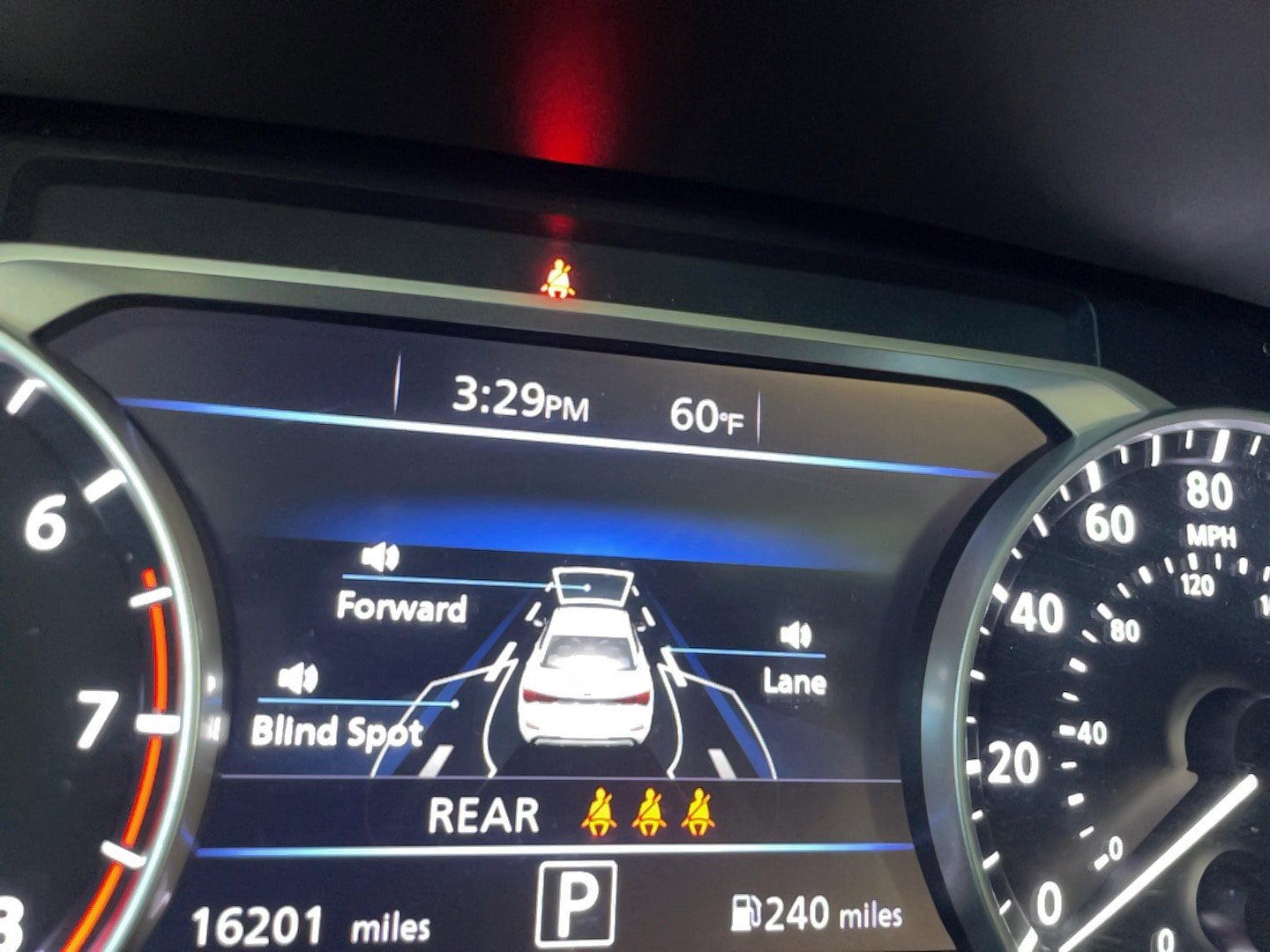 Used 2022 Nissan Sentra SV w/ SV Premium Package FWD image 10