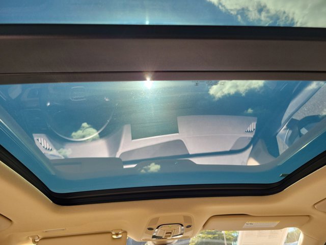 Used 2021 Audi Q5 Prestige w/ Prestige Package image 15